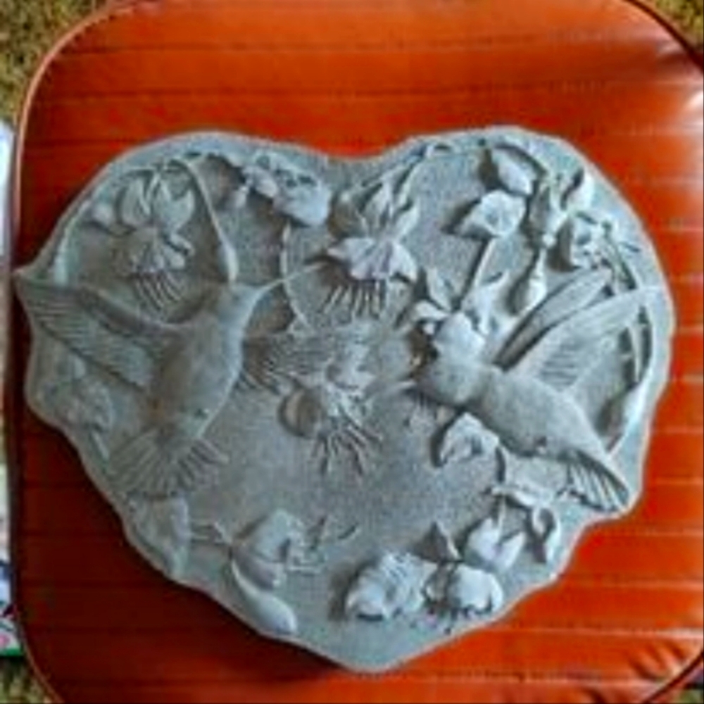 Hummingbird stepping stone large